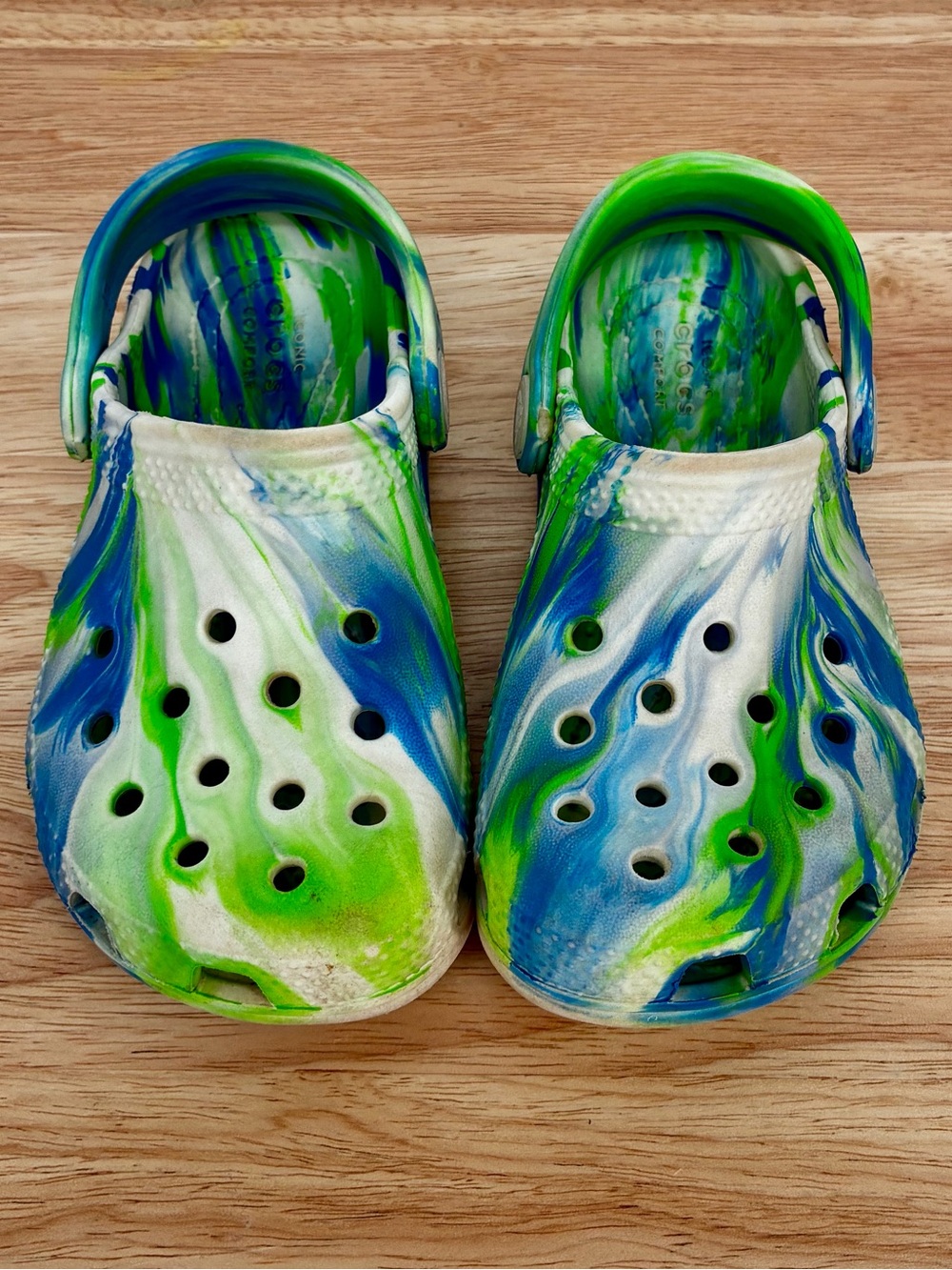 Crocs Kids Classic Glow In The Dark Marbled Clog Shoes Blue Green Sz 9